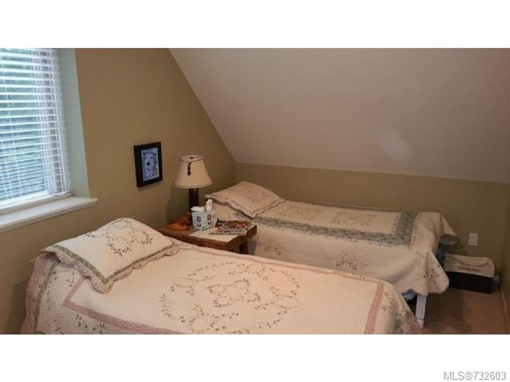 listing image 16048880590938181002