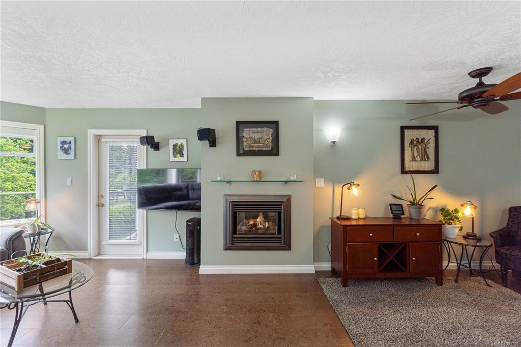 listing image 16042507949058302947