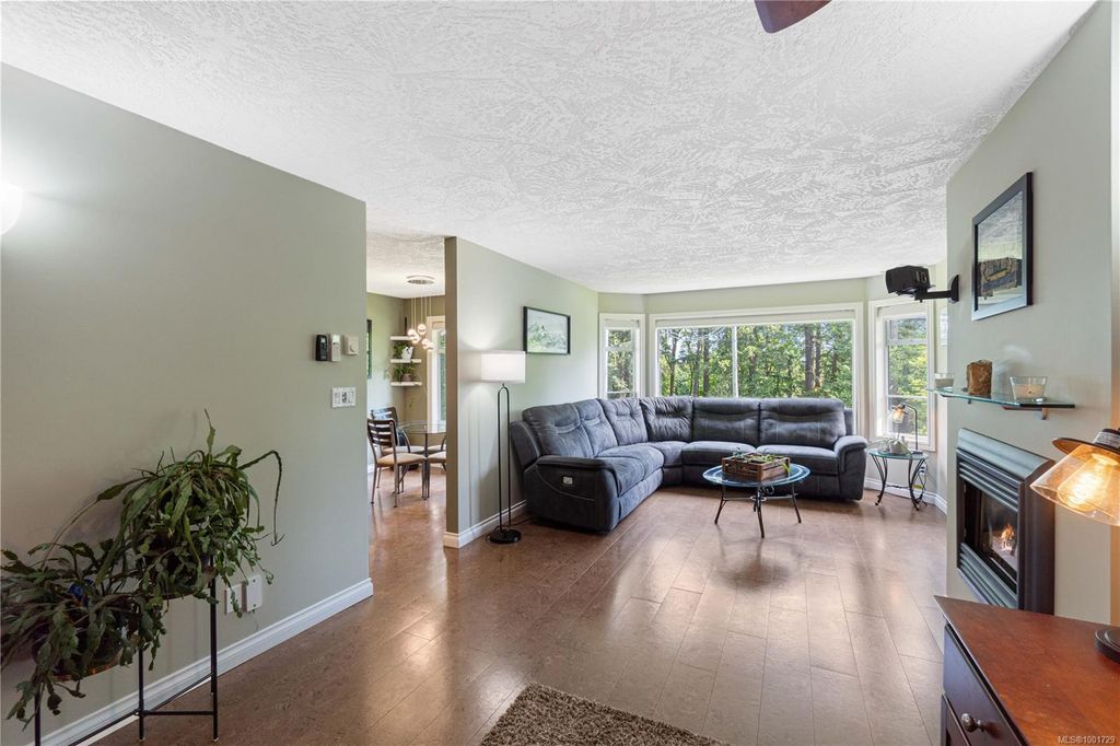 listing image 16047599215807441117