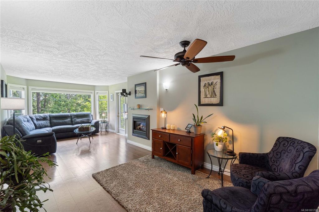 listing image 16040549362247376045