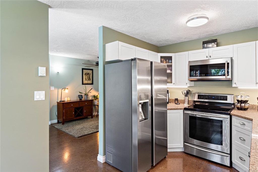listing image 16047787199997733692