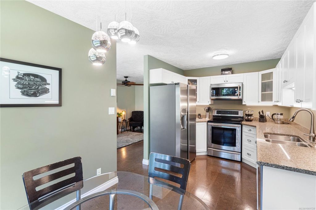 listing image 16041475139661143864