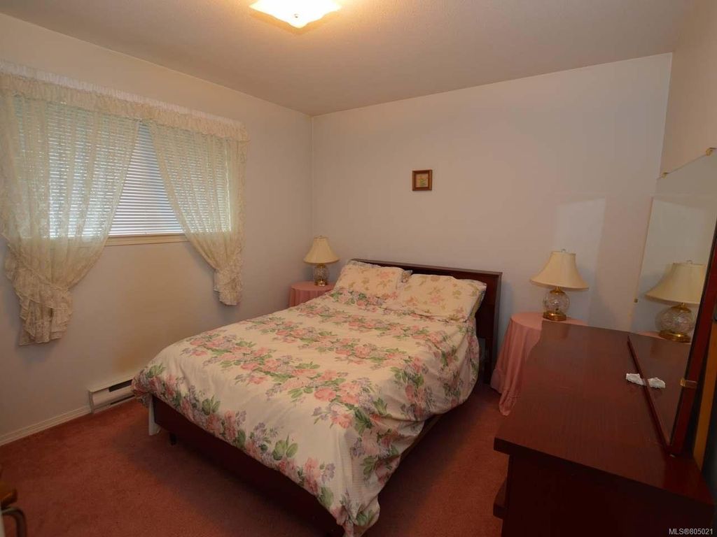 listing image 16042460857111931732