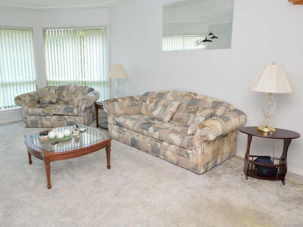 listing image 16049740906567150781