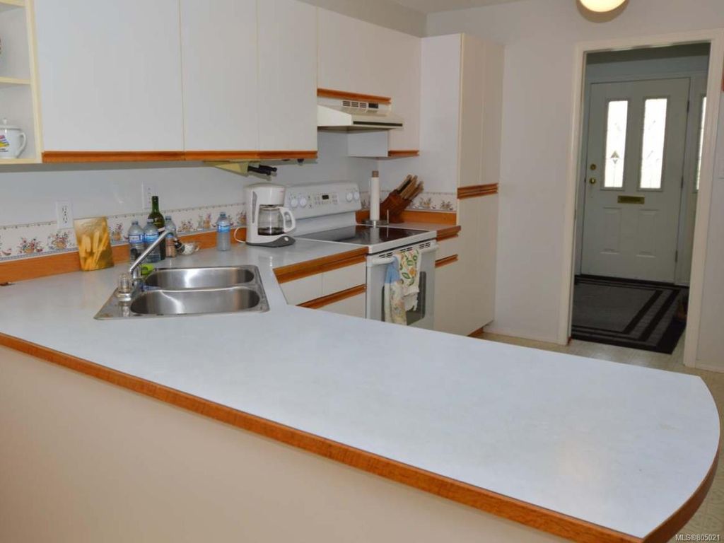 listing image 16046970147487422981