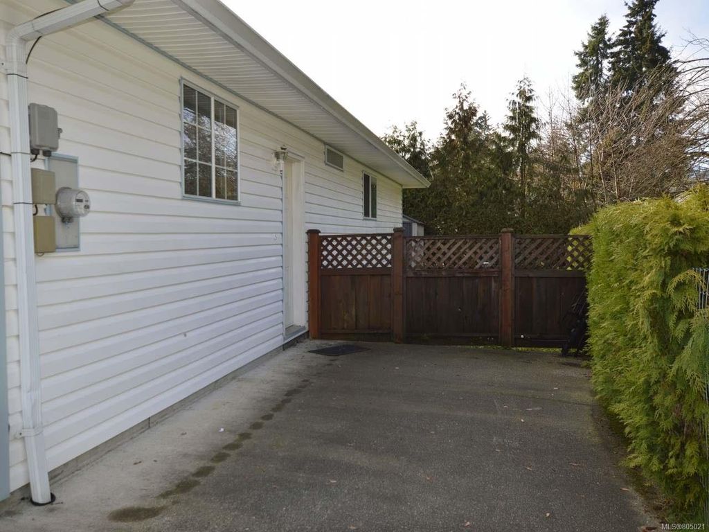 listing image 16048459578868351061