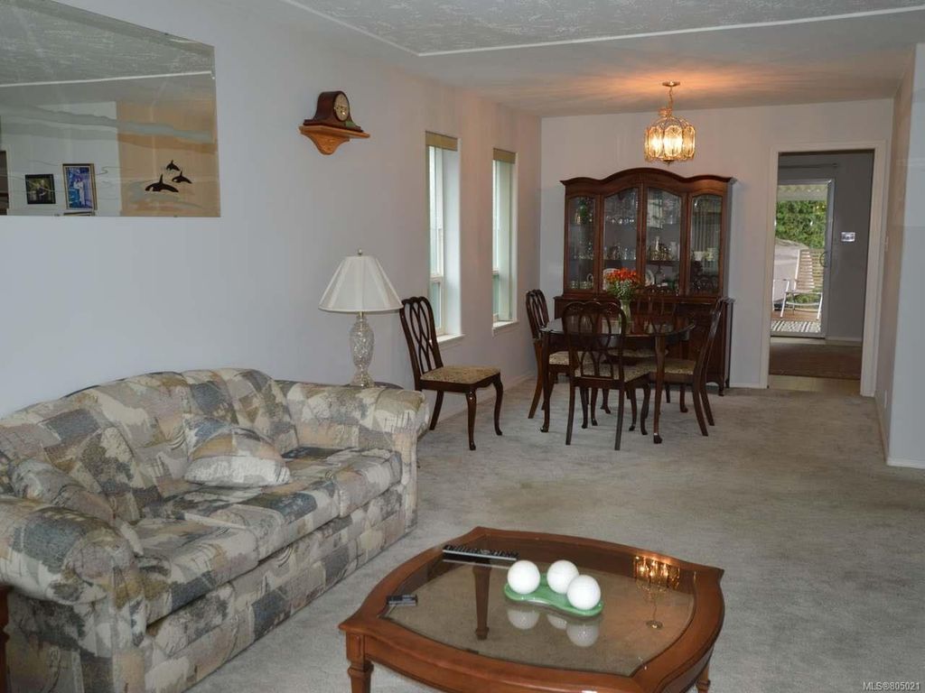 listing image 16048376213284348012