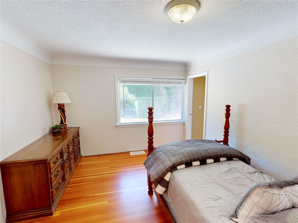 listing image 16047661678457112534