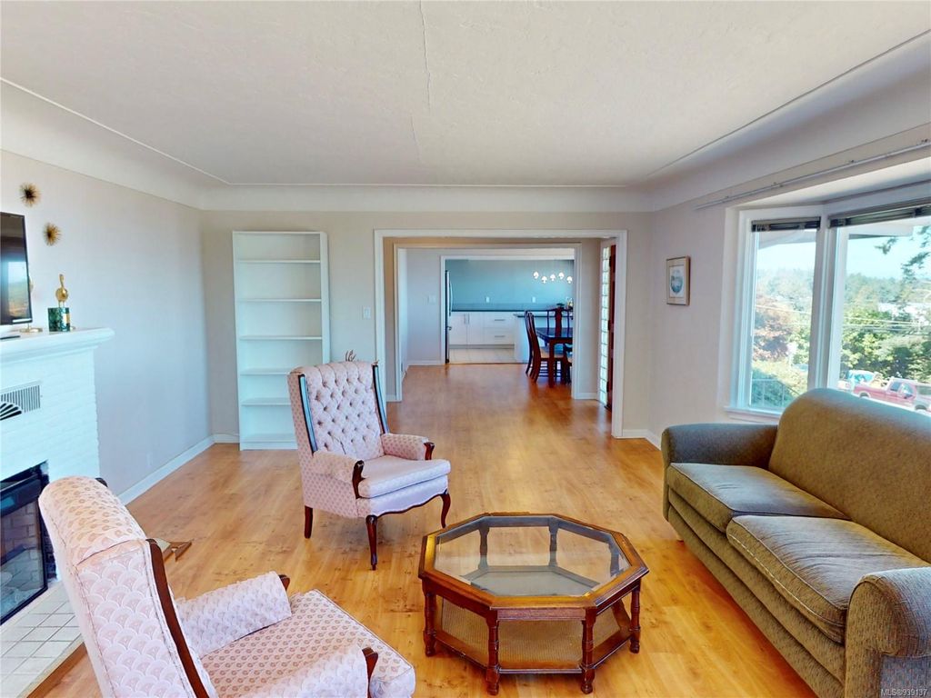 listing image 16040194158071463209