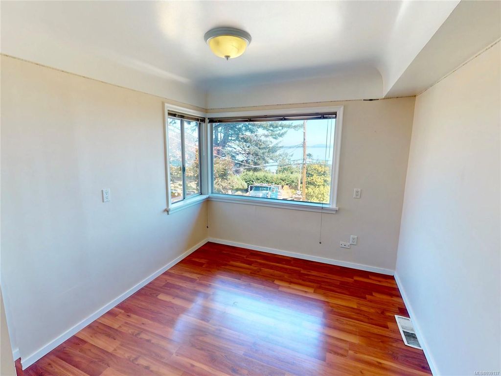 listing image 16043705401610135573