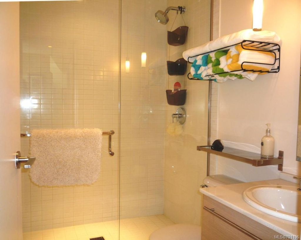 listing image 16046678176424524939