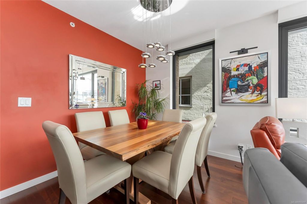 listing image 16042781583355224448