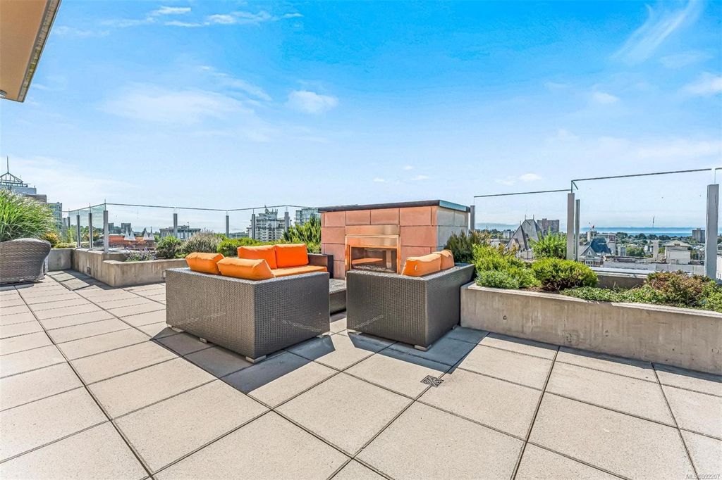 listing image 16044776441876037010