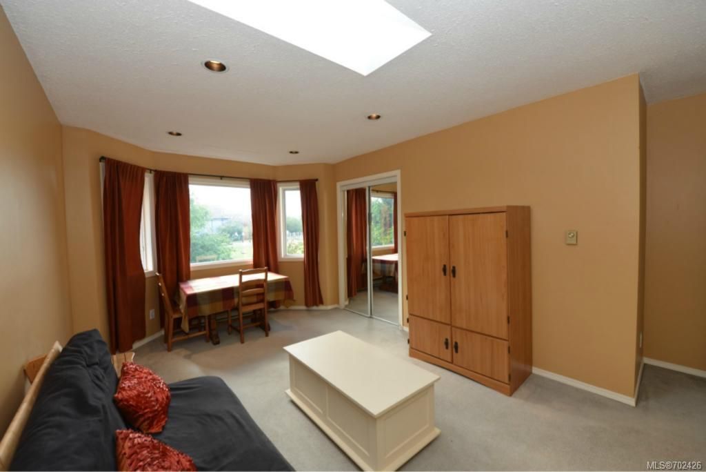 listing image 16045649612177691355