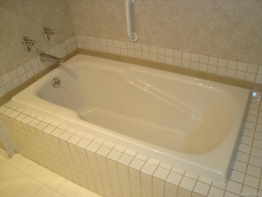 listing image 16047273954975567103