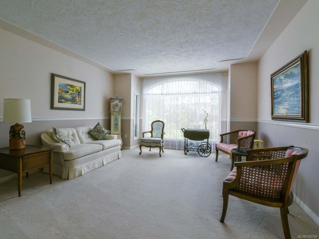 listing image 16046485175714710687