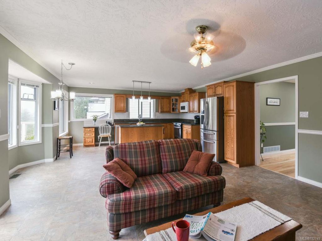 listing image 16041174347588904432