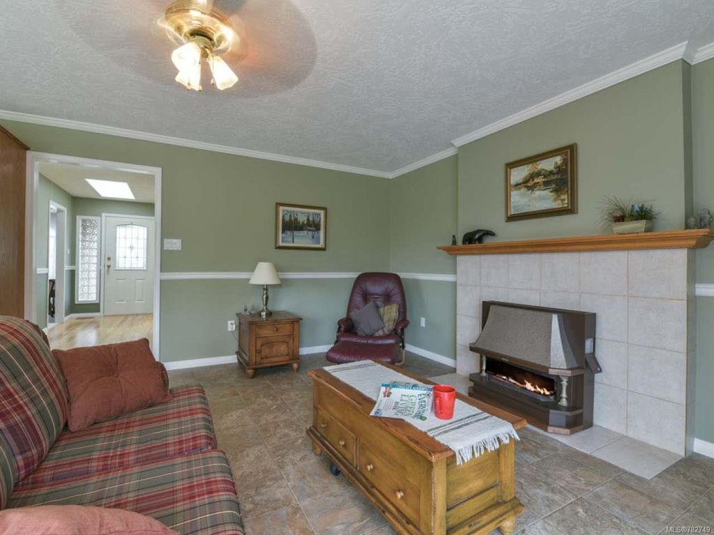 listing image 16045853128690057898