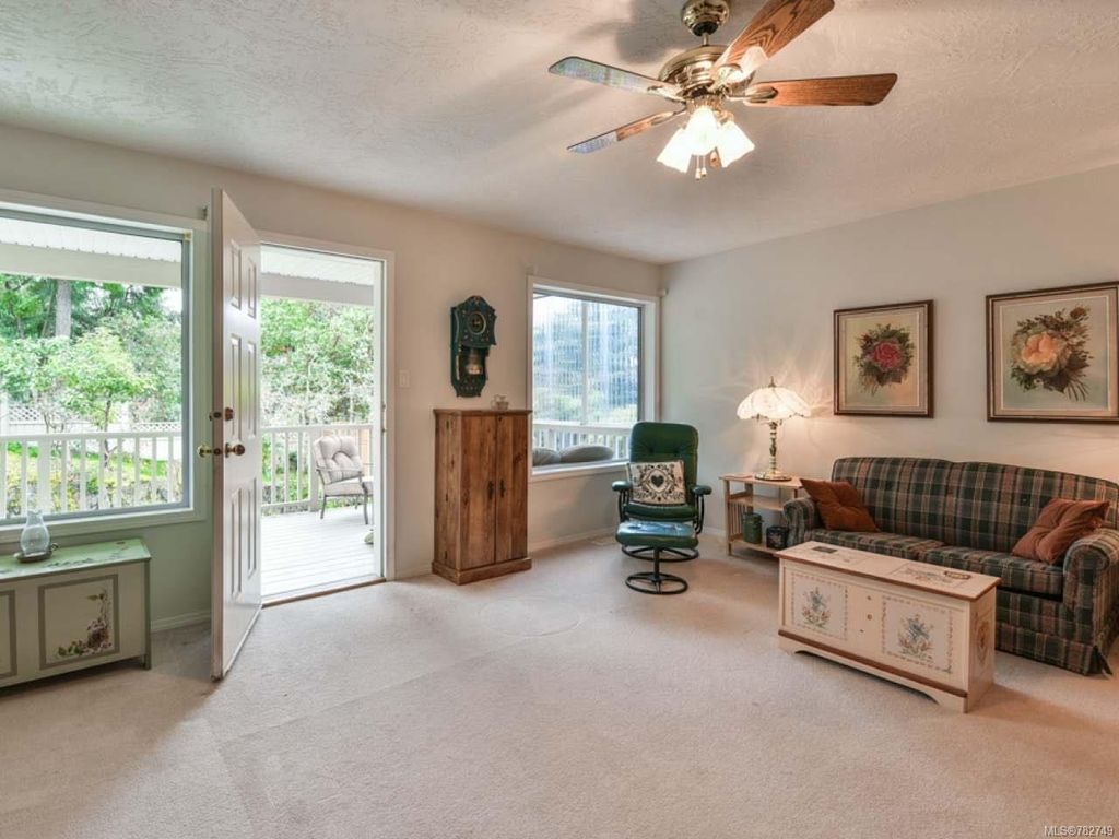 listing image 16049428106113834683