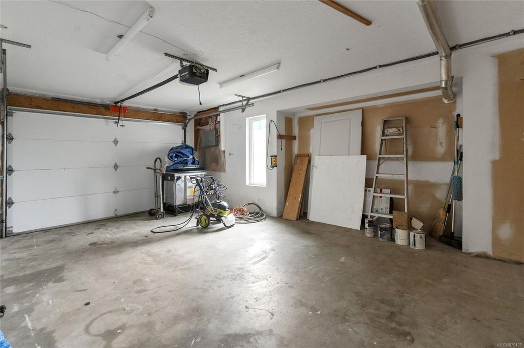 listing image 16047504065406981265