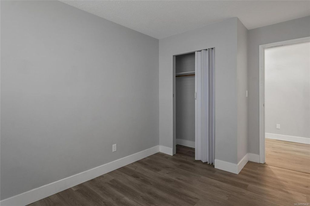 listing image 16043478526917442208