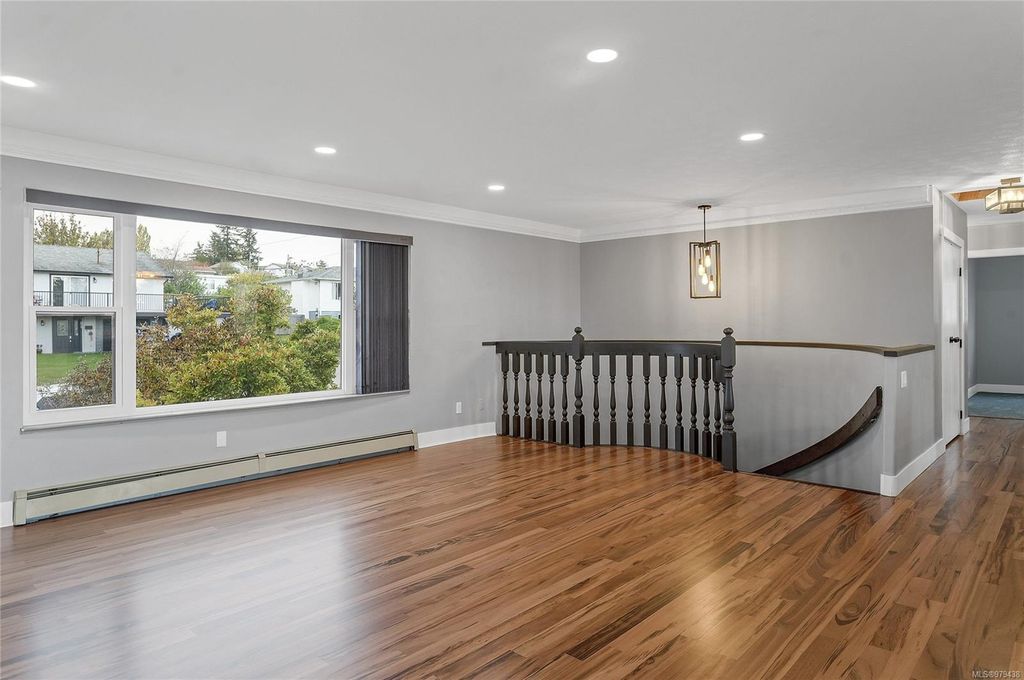 listing image 16046912258047441563