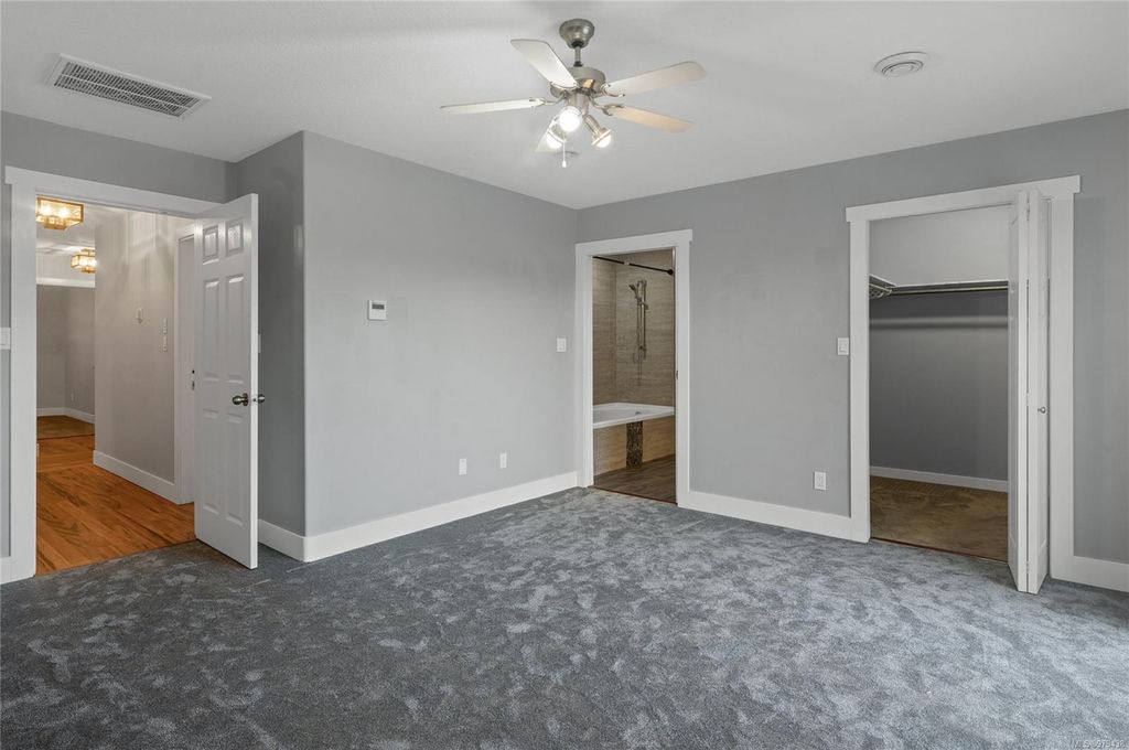 listing image 16048121658780936958