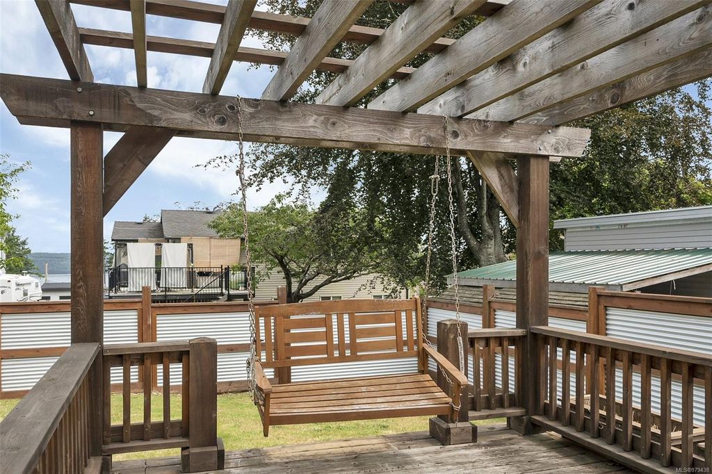 listing image 16041738453225583632