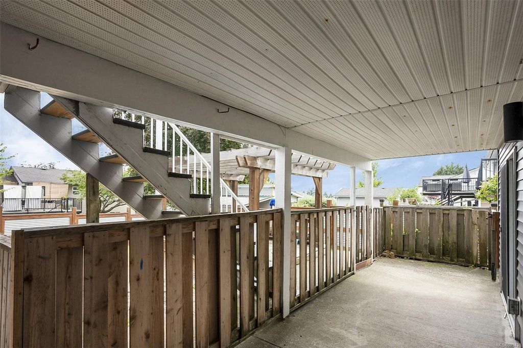 listing image 16045756817897718143