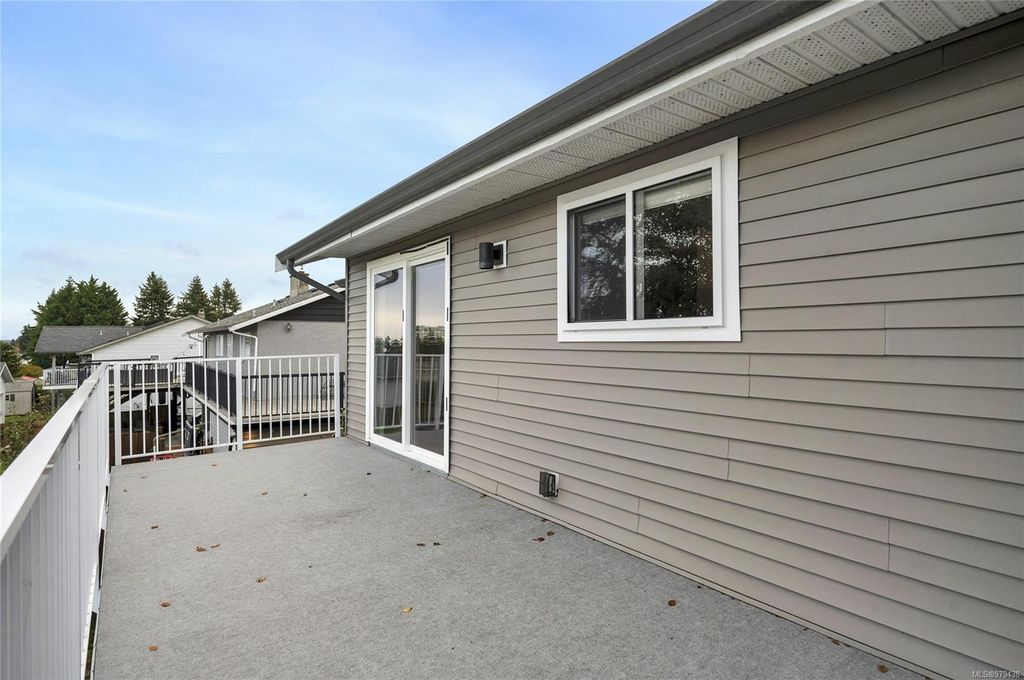listing image 16041309562385002122