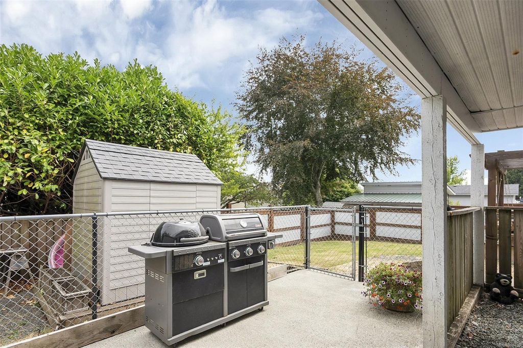 listing image 16044691401173538939