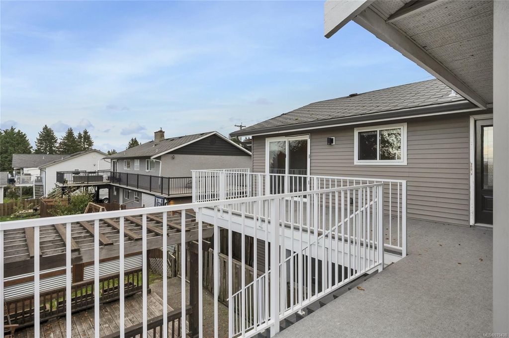 listing image 16045275473799626212