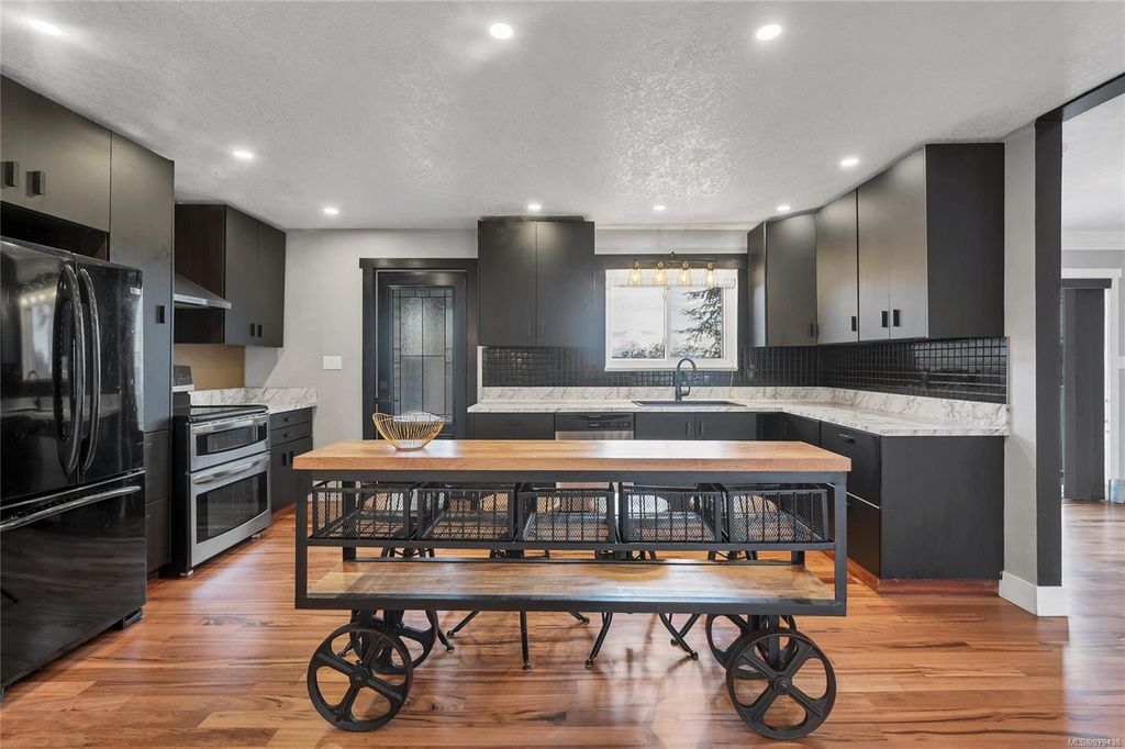 listing image 16045901849241709868