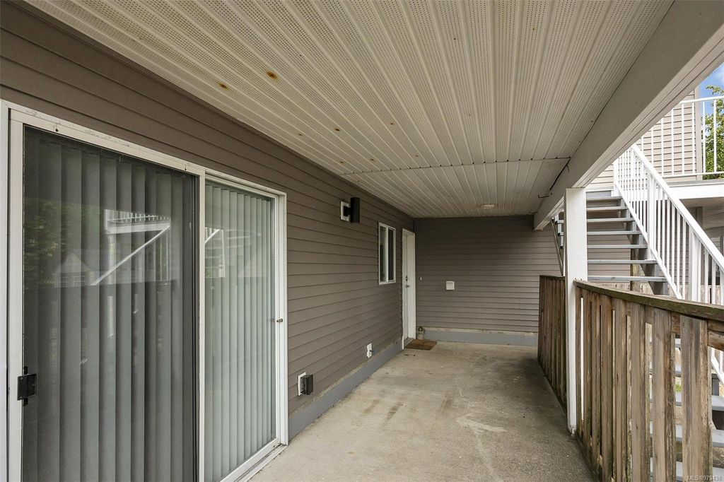 listing image 16048784127945691219