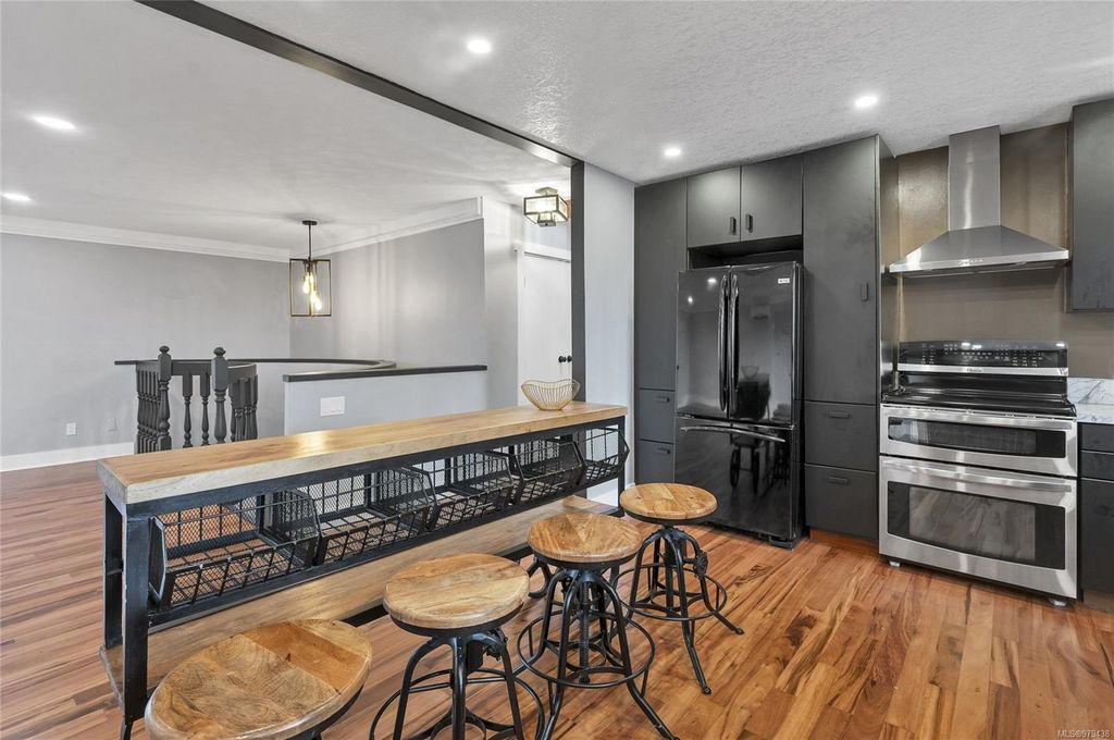 listing image 16048784859141454034