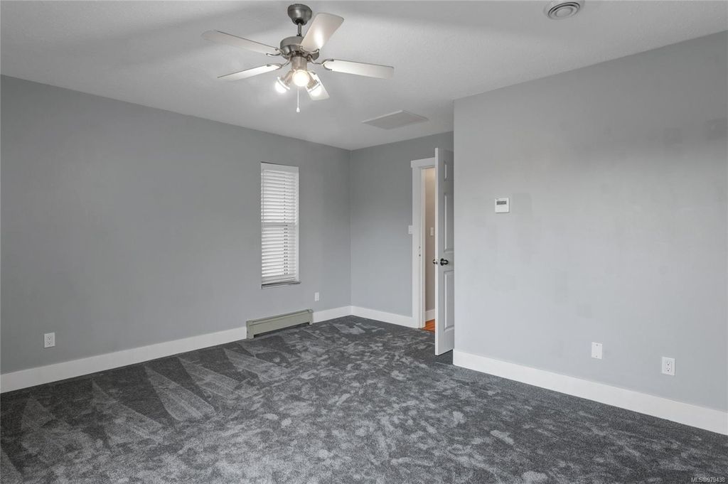 listing image 16043546494253816574