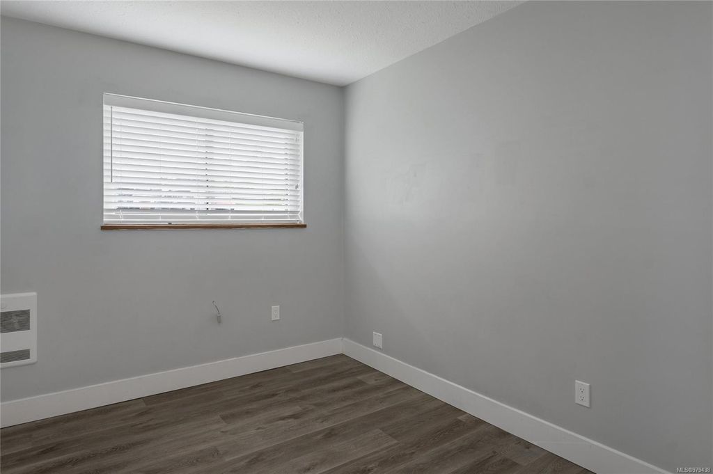 listing image 16042248267351498036