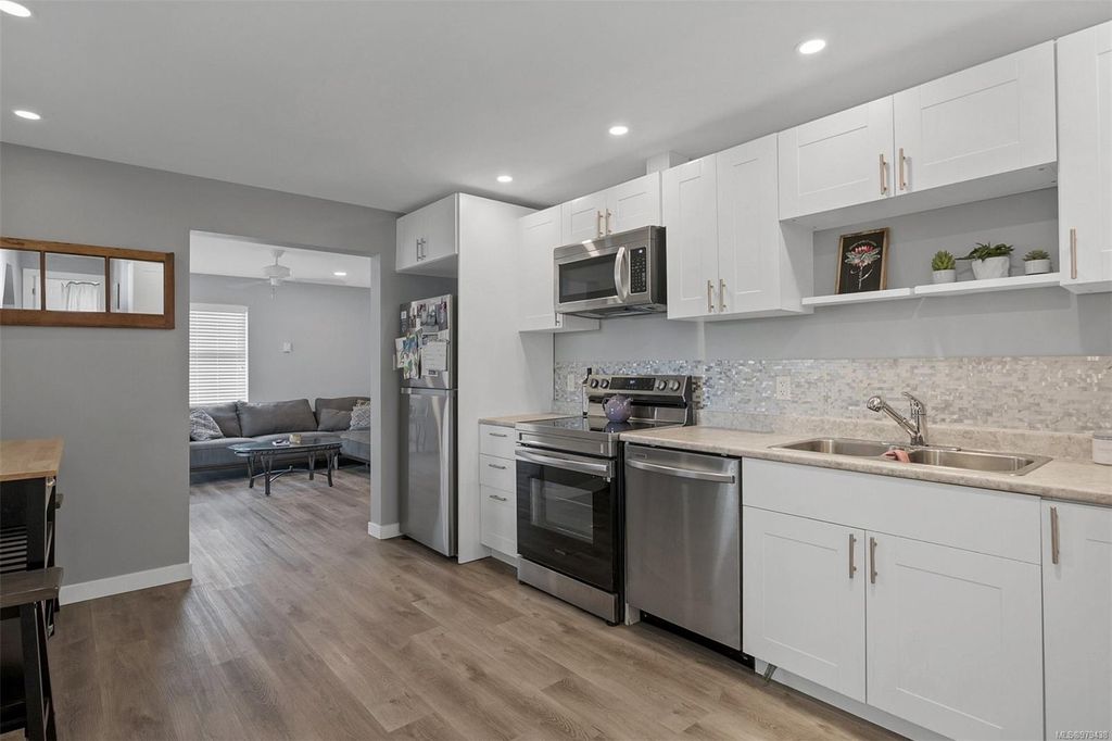 listing image 16041228058219794257