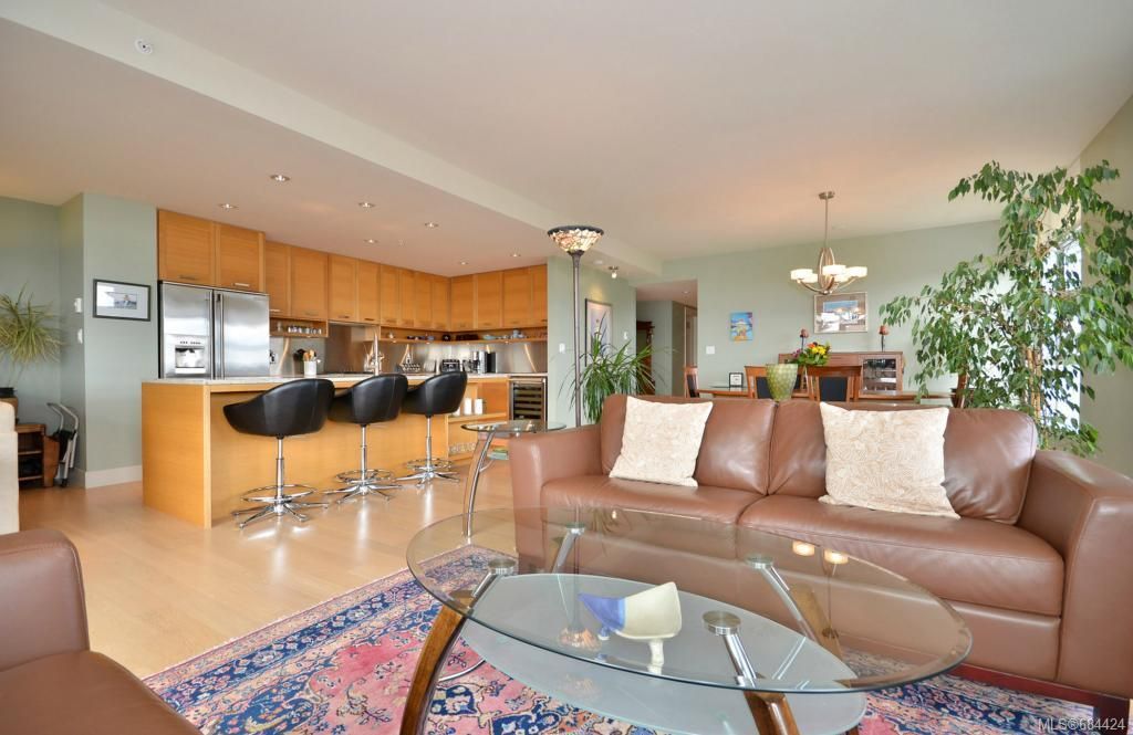 listing image 16049366329942806128