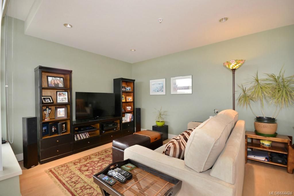 listing image 16043849879615909310