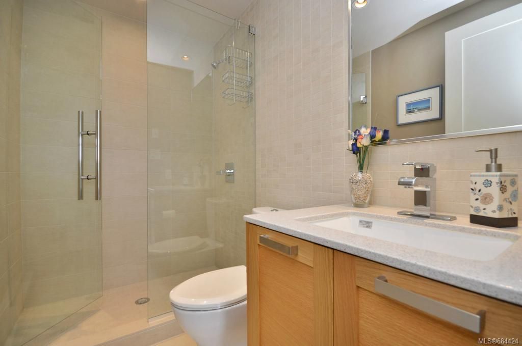 listing image 16041984914941525097