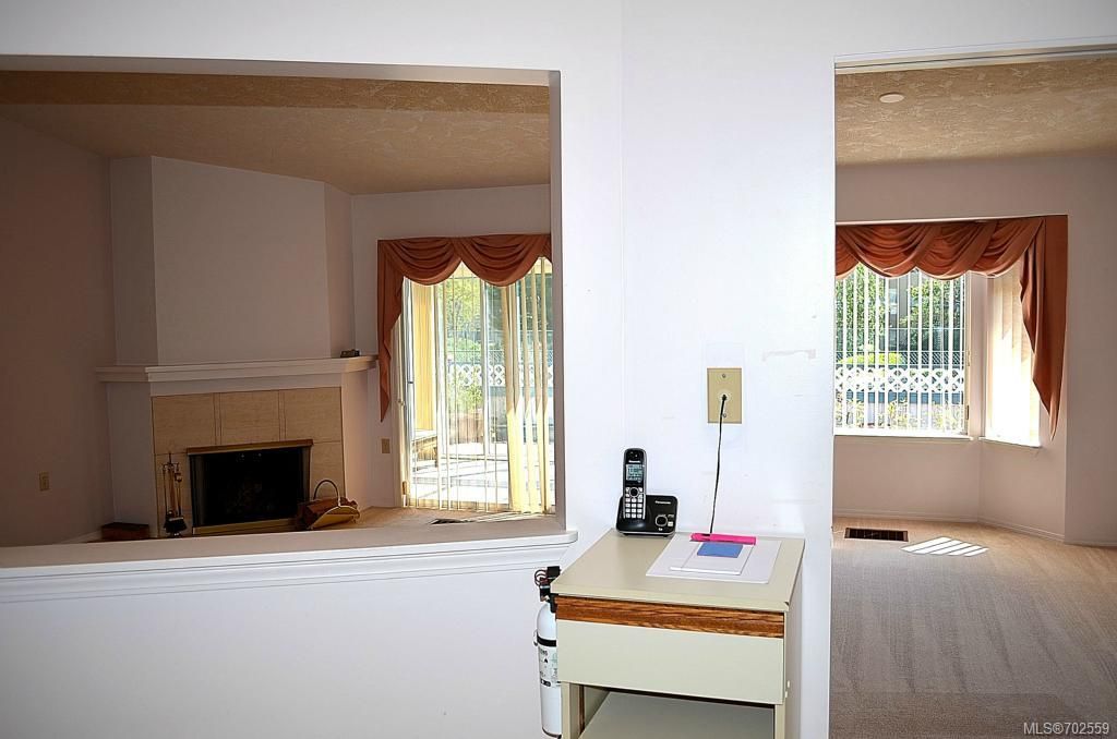 listing image 16046575001229854024