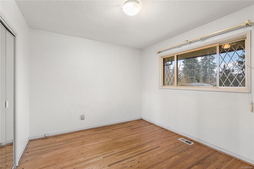 listing image 16040946238271346328