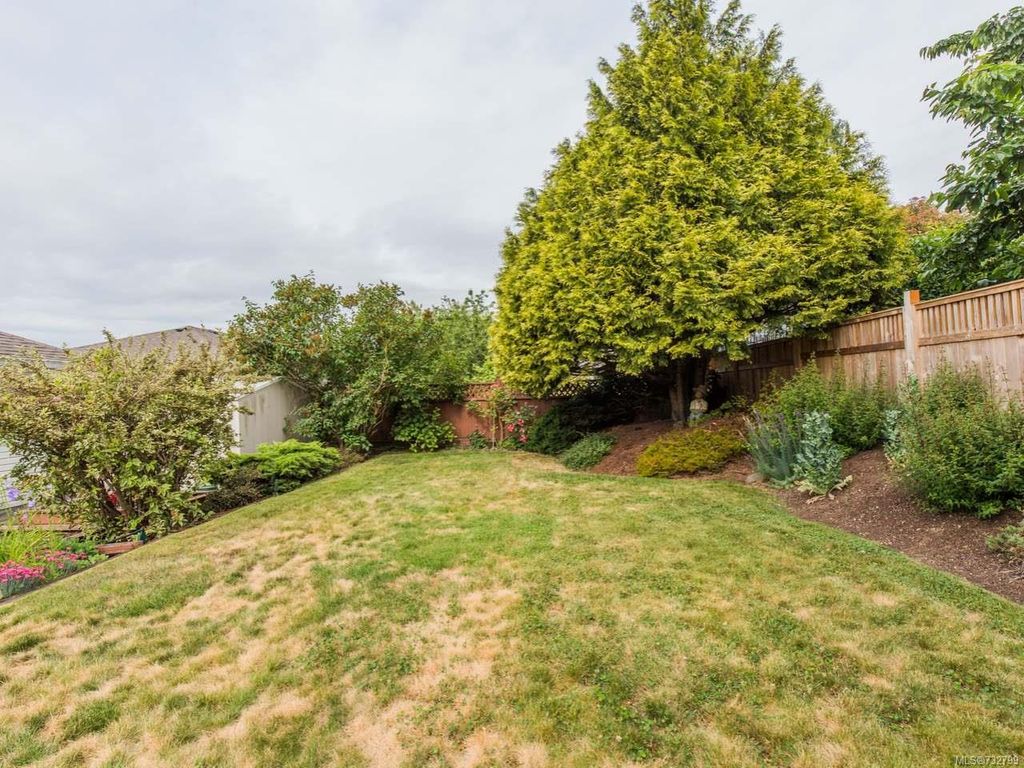 listing image 16041114604640382405