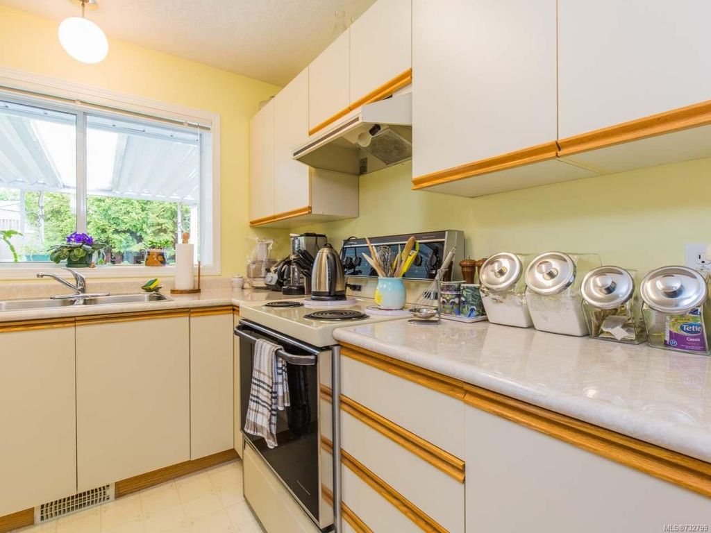 listing image 16041243716874278829