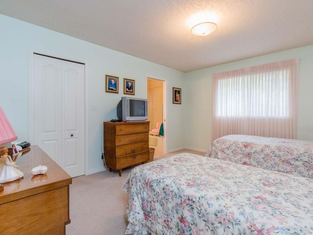 listing image 16043273141017802431