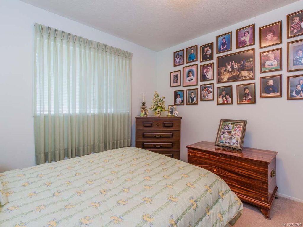 listing image 16041103149750586919