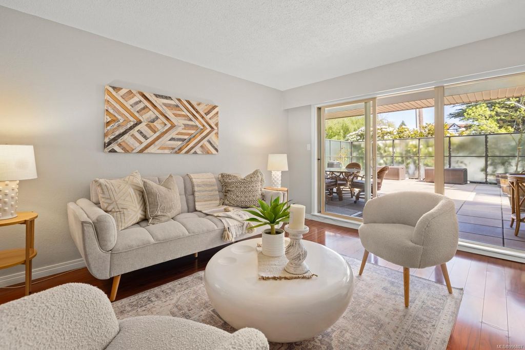 listing image 16041010565449512405