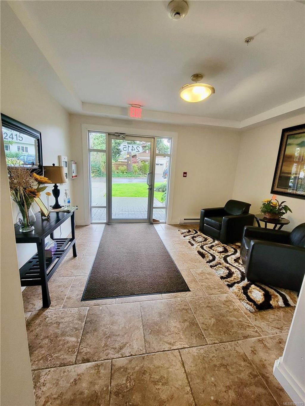 listing image 16045618408511129029