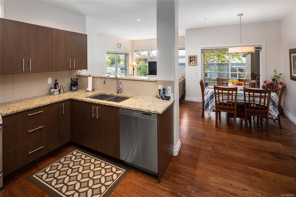 listing image 16046279746954156838